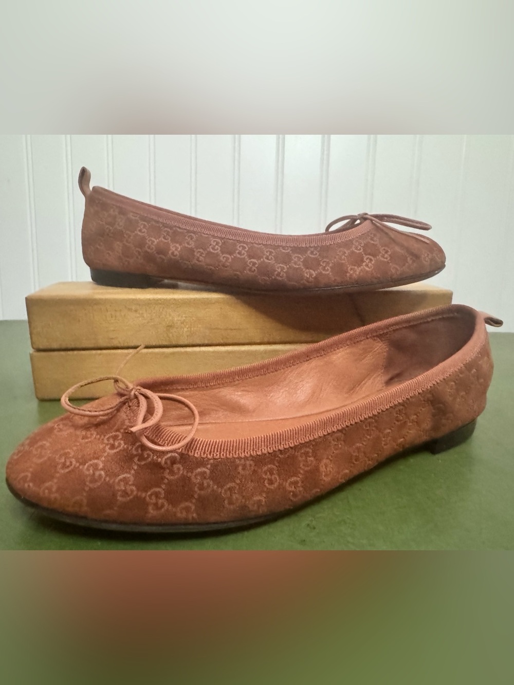 Gucci Guccissima Blush Suede Ballet Flats with Embossed Micro Logos *Italy*